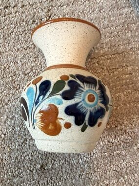 Set of 3 Mexican Sandstone Pottery Vases